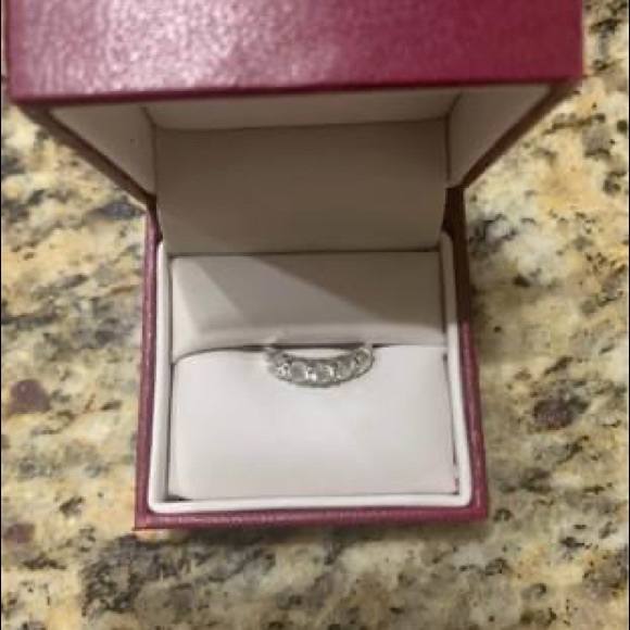 1 cart diamond ring - Picture 2 of 3